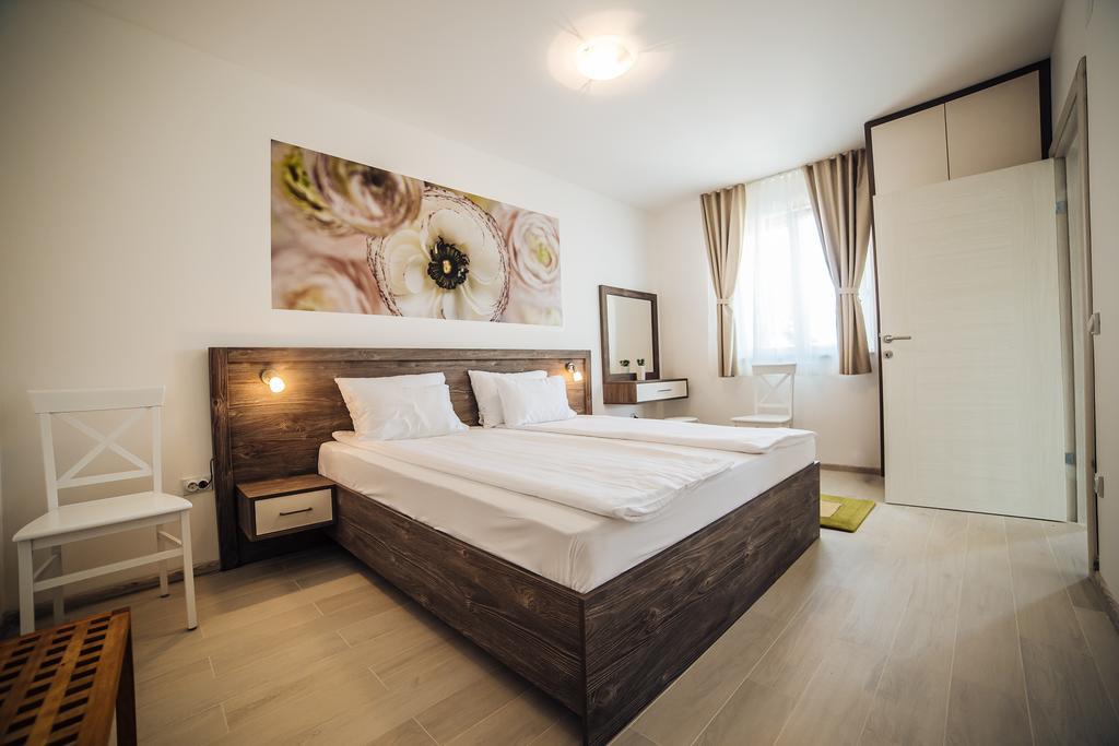 Apartments Harmonia Тиват Екстер'єр фото