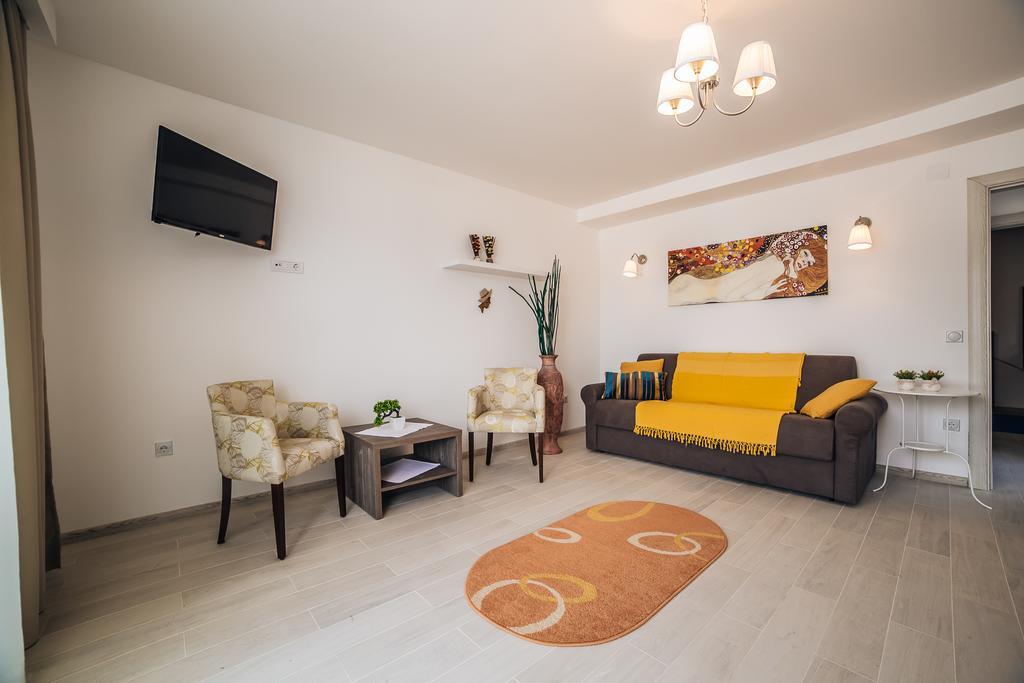 Apartments Harmonia Тиват Екстер'єр фото