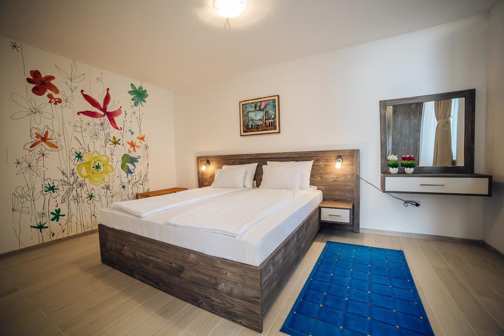 Apartments Harmonia Тиват Екстер'єр фото