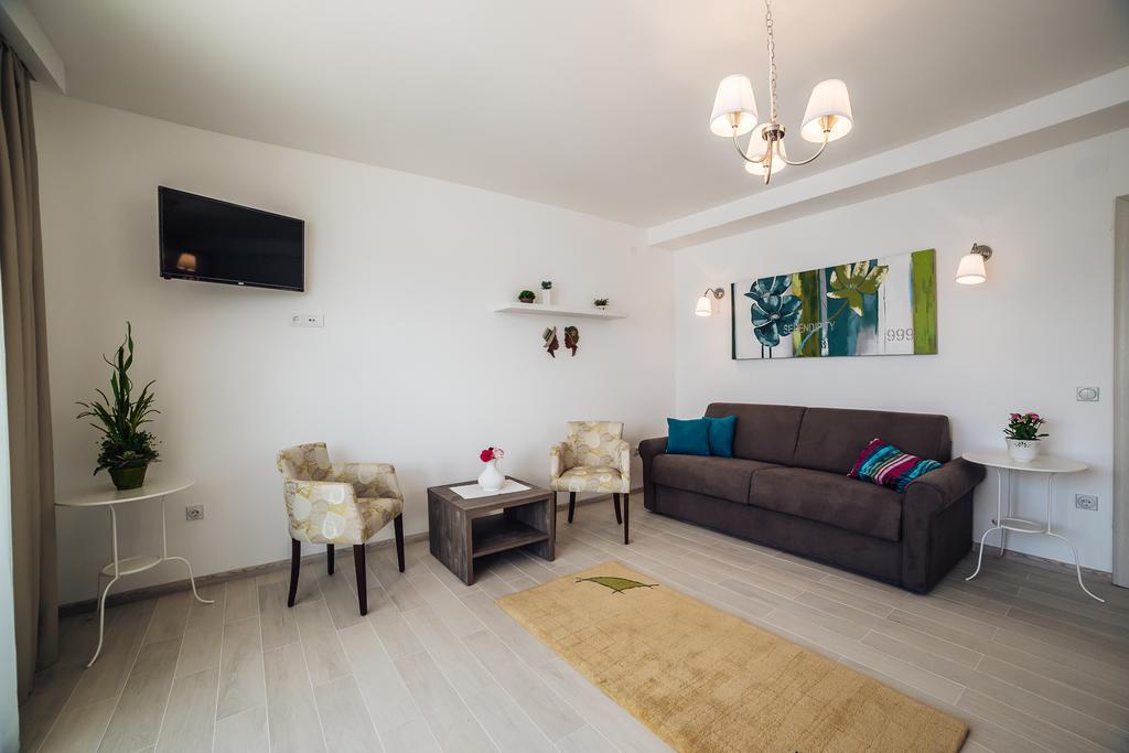 Apartments Harmonia Тиват Екстер'єр фото