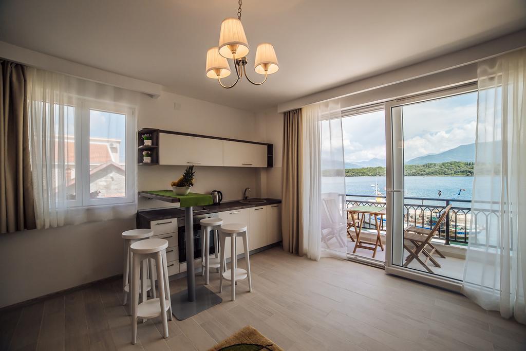 Apartments Harmonia Тиват Екстер'єр фото